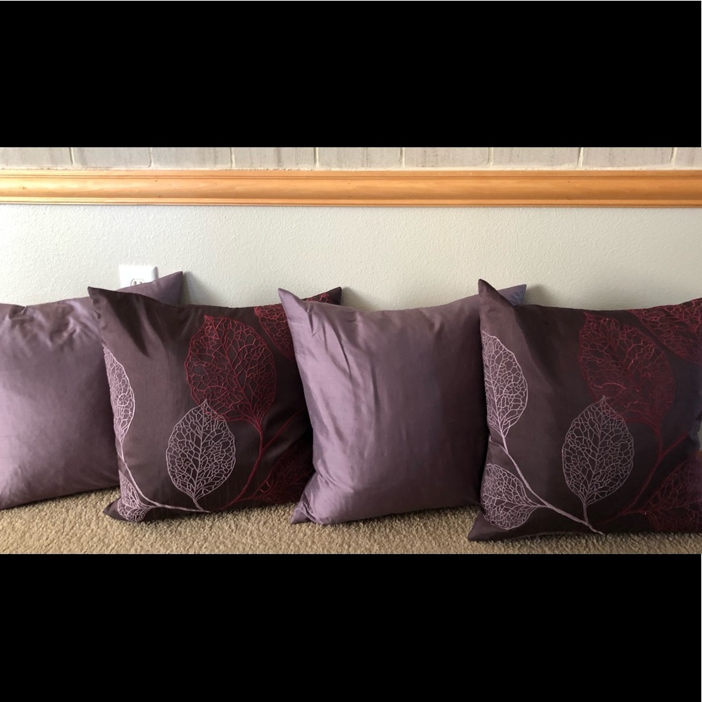 Throw Pillows ~ Set of 4 ~